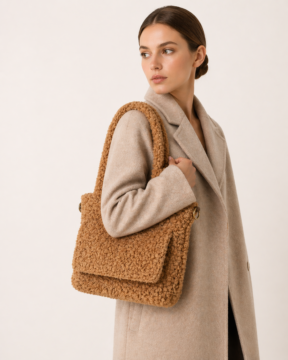 Сумка з хутра тедді кольору кемел Dark Camel BG 213 KA